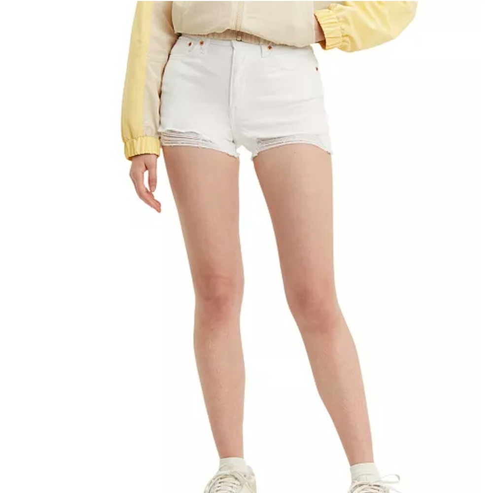 -NWT- Levi's Distressed High Rise Shorts 32